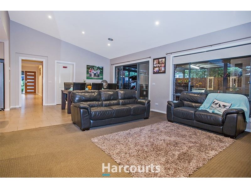 13 Ralron Court, Pakenham VIC 3810