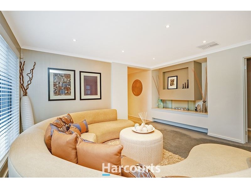 8 Huron Parkway, Pakenham VIC 3810