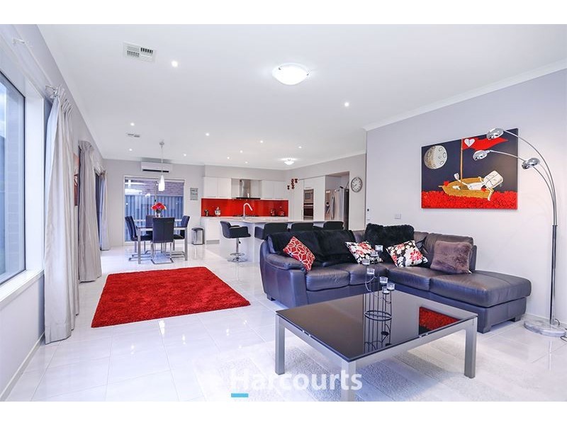 25 Cormorant Parade, Pakenham VIC 3810