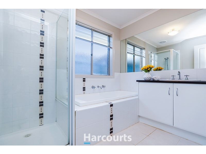1 Barwon Drive, Pakenham VIC 3810