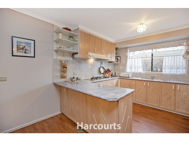 38 Thomas Place, Pakenham VIC 3810