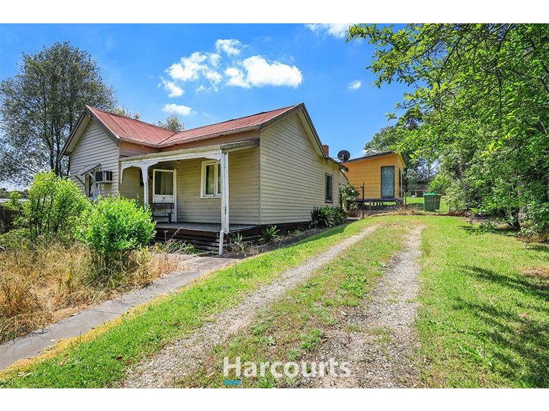 30 Railway Avenue, Garfield VIC 3814