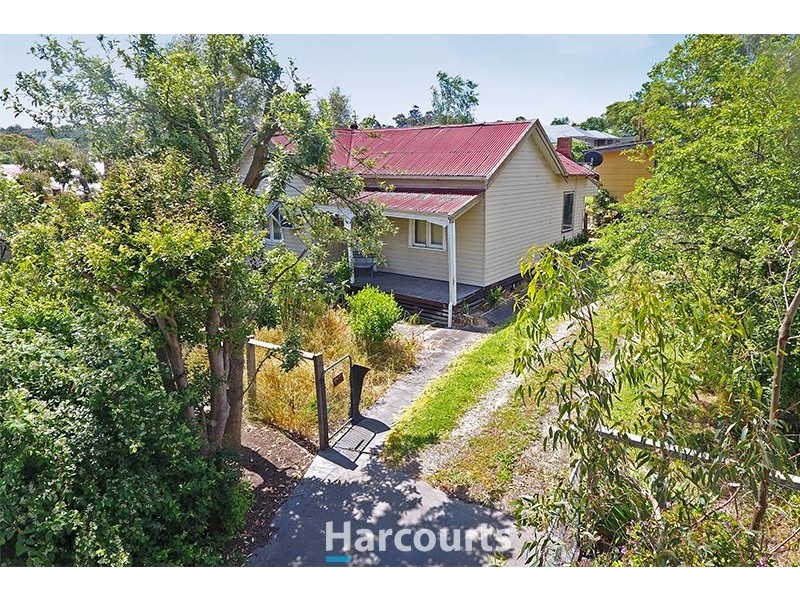 30 Railway Avenue, Garfield VIC 3814