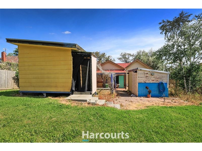 30 Railway Avenue, Garfield VIC 3814