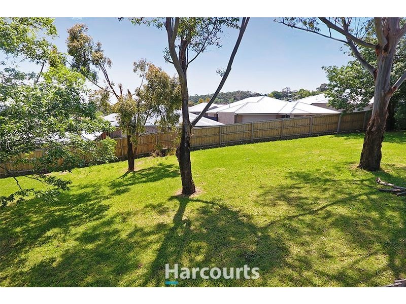 30 Railway Avenue, Garfield VIC 3814