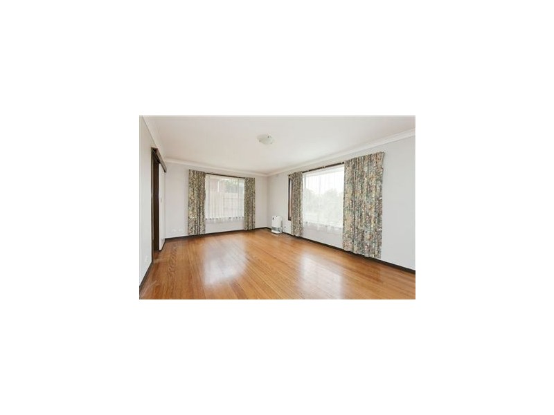 1/2 Leonard Court, Pakenham VIC 3810