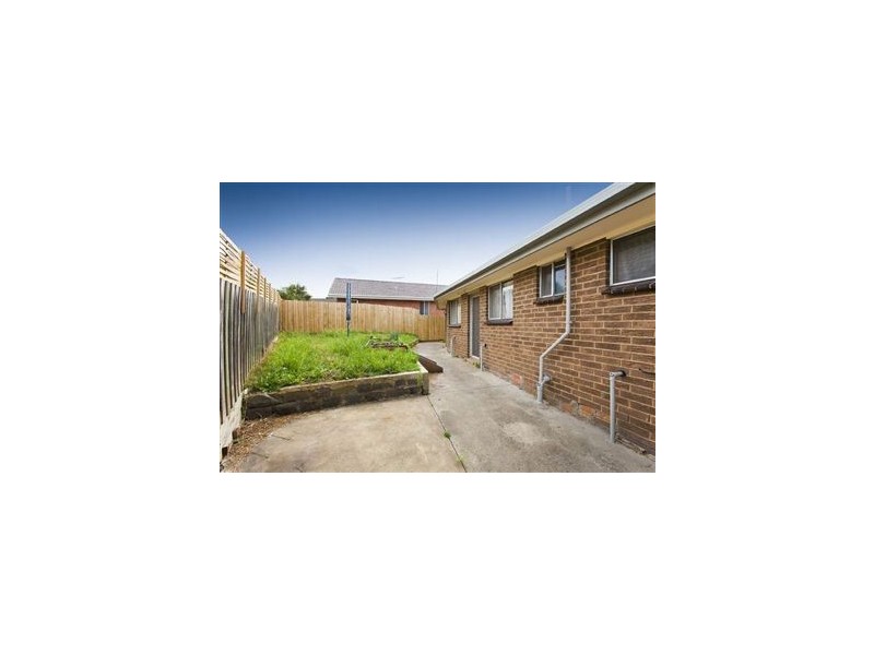 1/2 Leonard Court, Pakenham VIC 3810