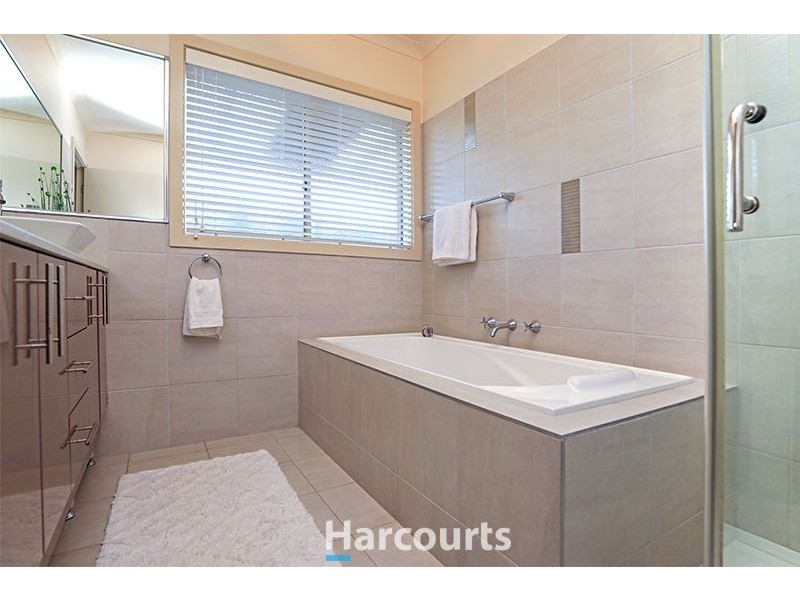 30 Hammerwood Green, Beaconsfield VIC 3807