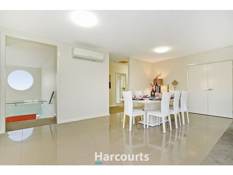 2 Cormorant Parade, Pakenham VIC 3810