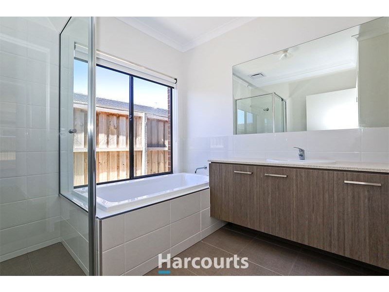 15 Saffron Avenue, Officer VIC 3809