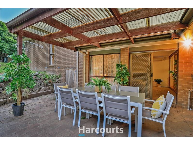 4 Dove  Court, Pakenham VIC 3810