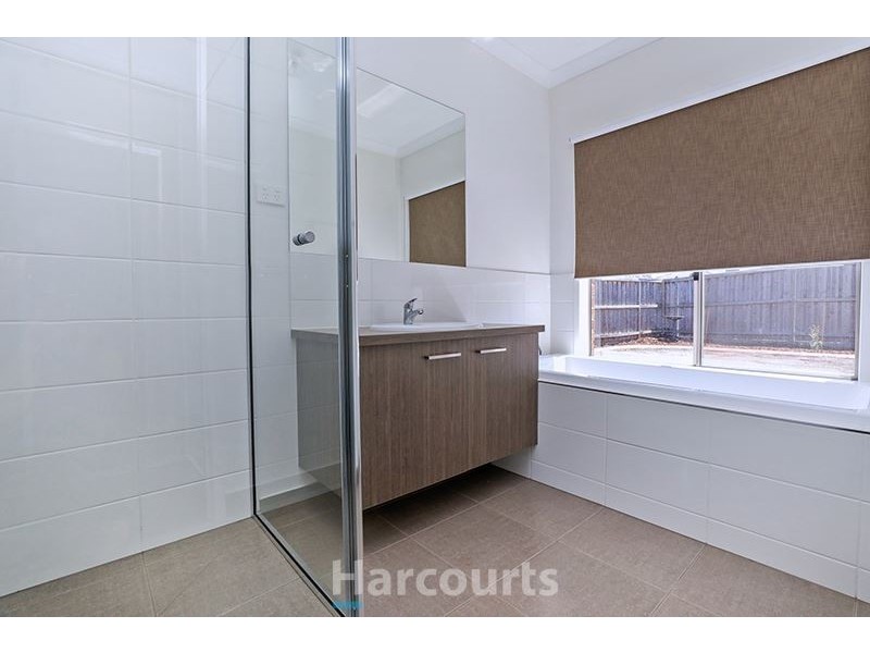 61 Gallery Way, Pakenham VIC 3810