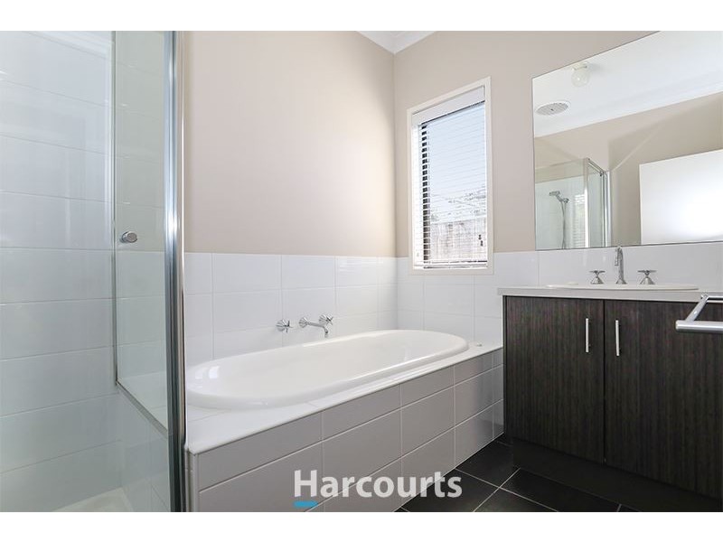 88 Arena Parade, Officer VIC 3809