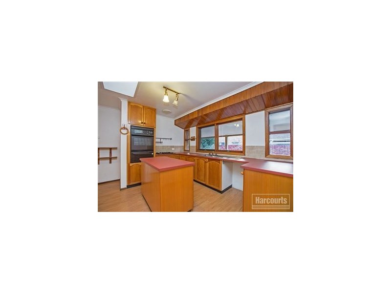 22 Strathavan Drive, Berwick VIC 3806