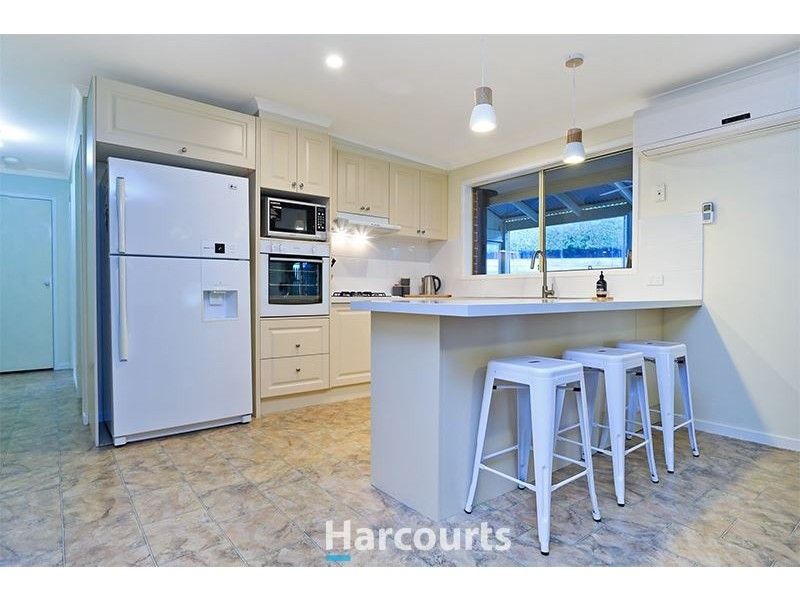 52 Ebony Drive, Pakenham VIC 3810