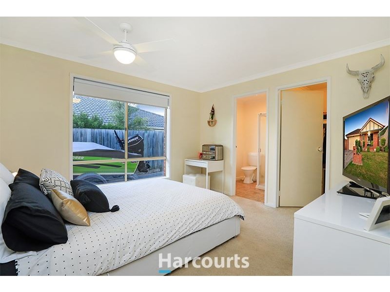 52 Ebony Drive, Pakenham VIC 3810