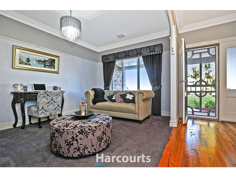 14 Abrehart Road, Pakenham VIC 3810