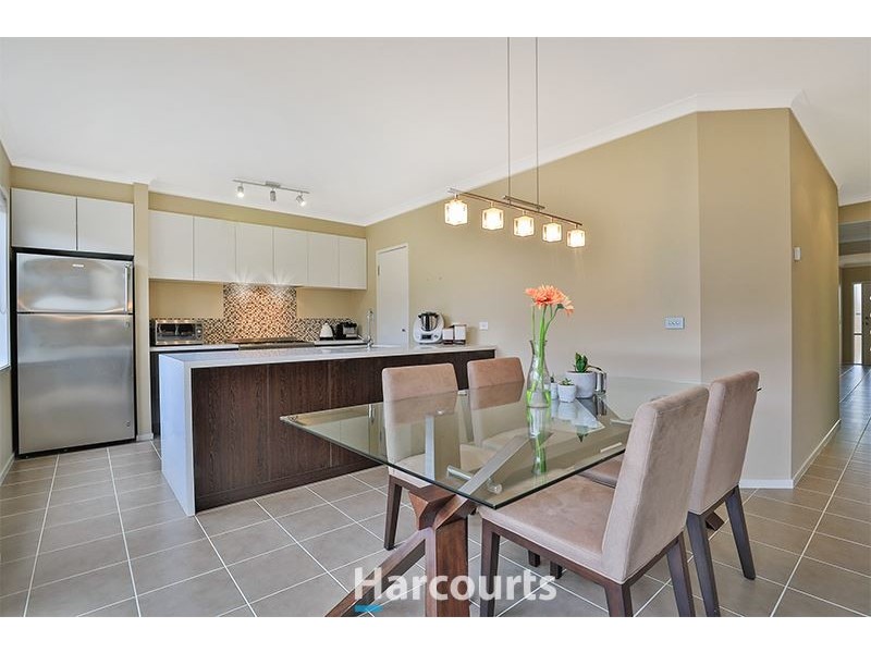 12 Bailey Place, Pakenham VIC 3810