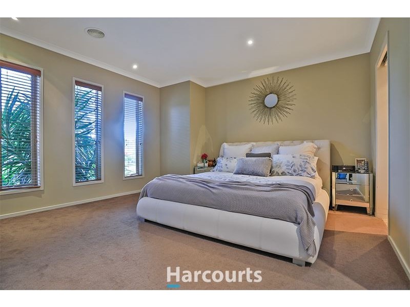 12 Bailey Place, Pakenham VIC 3810