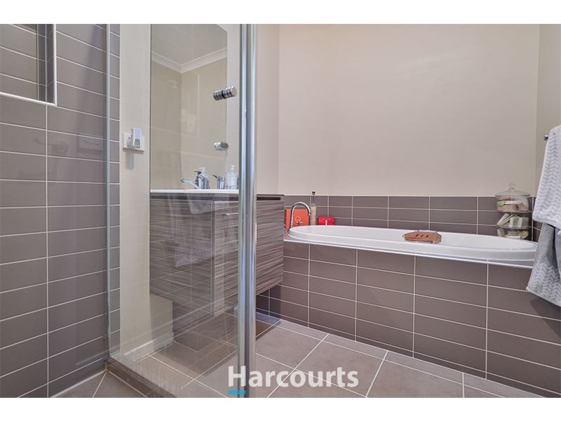 12 Bailey Place, Pakenham VIC 3810