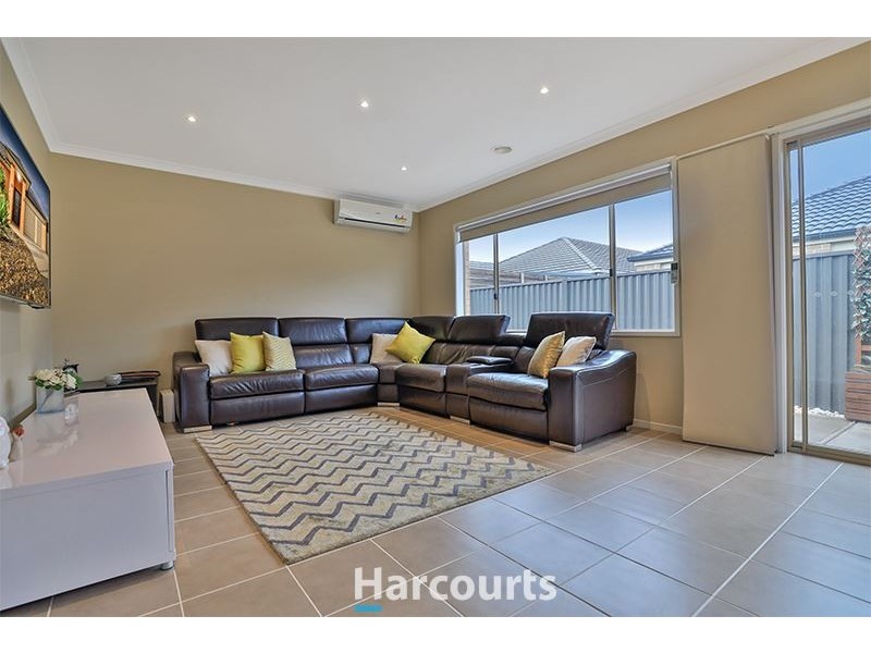 12 Bailey Place, Pakenham VIC 3810