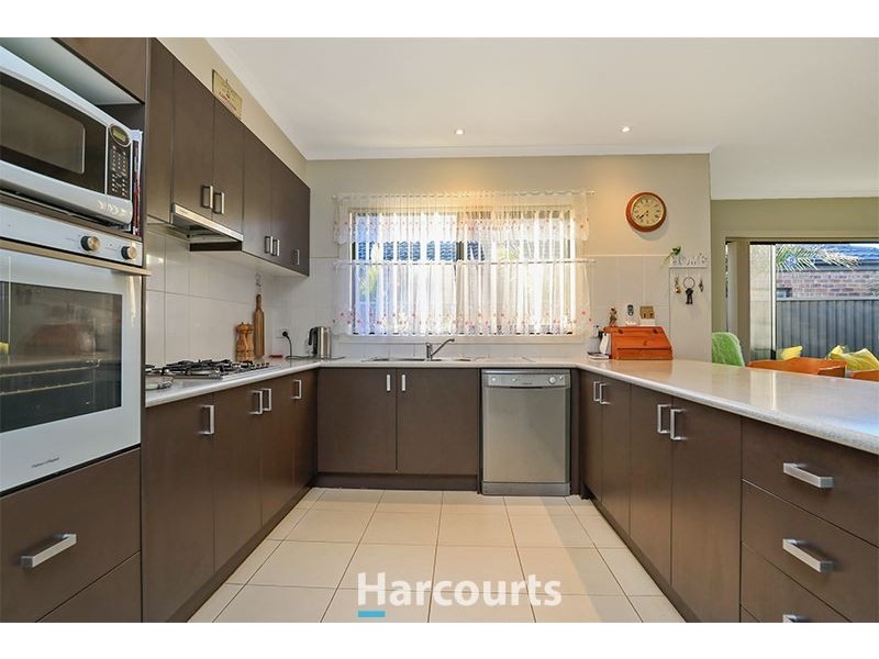 34 Britton Drive, Pakenham VIC 3810