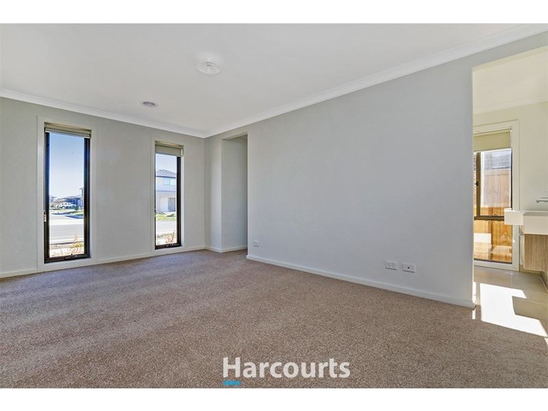 91 Lineham Drive, Cranbourne VIC 3977