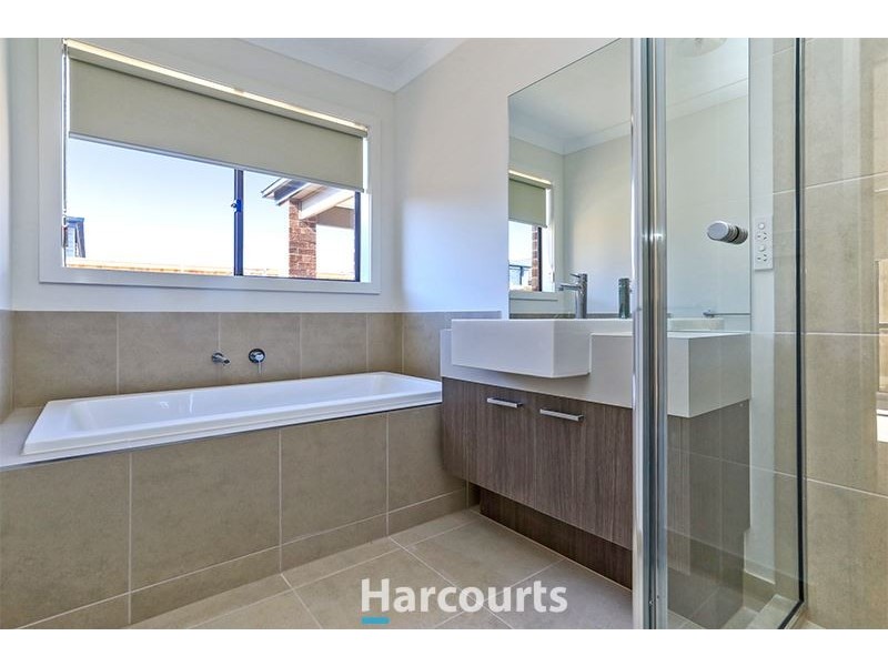 91 Lineham Drive, Cranbourne VIC 3977