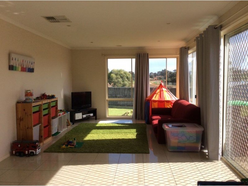 63 Kurrajong Road, Narre Warren VIC 3805