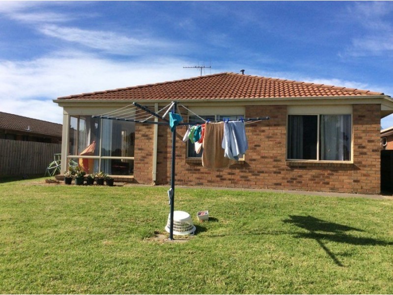 63 Kurrajong Road, Narre Warren VIC 3805