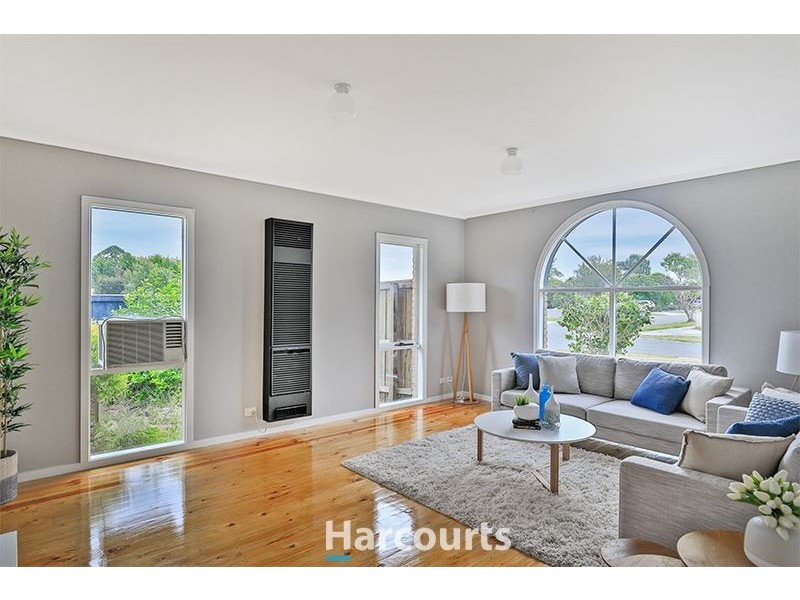 2 Bridle Place, Pakenham VIC 3810