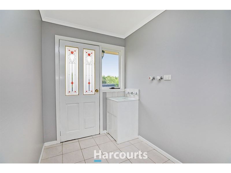 2 Bridle Place, Pakenham VIC 3810