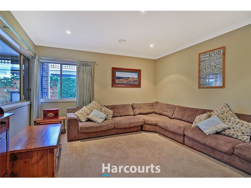 2 Sundew Crescent, Pakenham VIC 3810