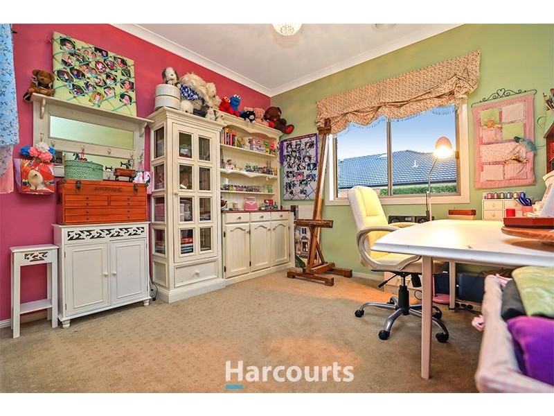 2 Sundew Crescent, Pakenham VIC 3810