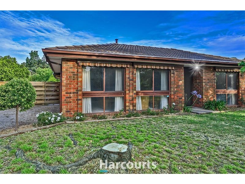 11 Diane Close, Pakenham VIC 3810