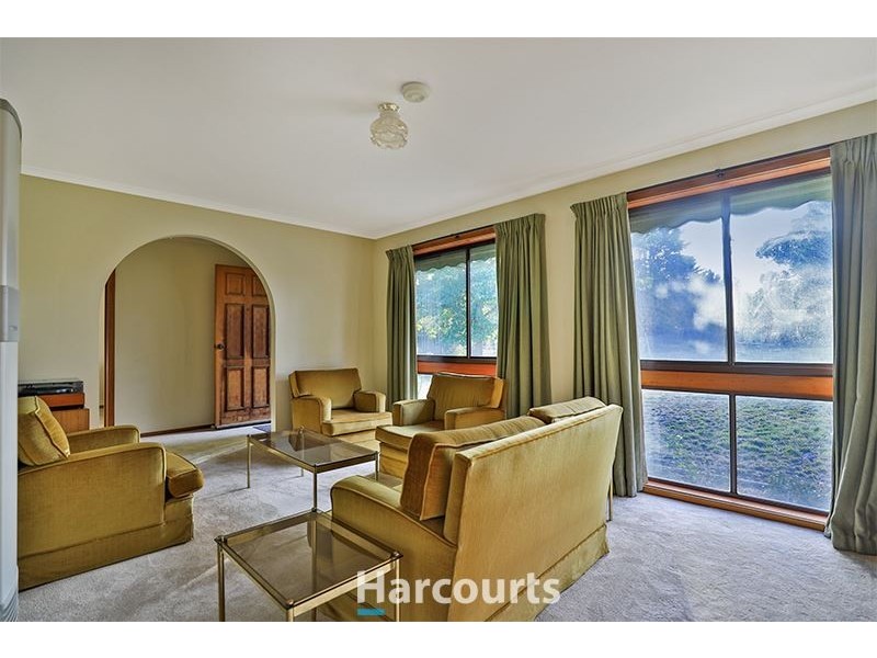 11 Diane Close, Pakenham VIC 3810