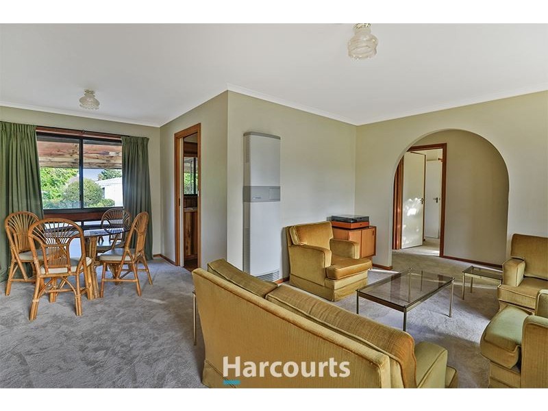 11 Diane Close, Pakenham VIC 3810