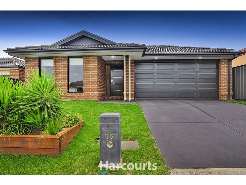 15 Pointer Drive, Pakenham VIC 3810