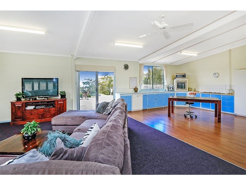 91a Warren Road, Nar Nar Goon North VIC 3812