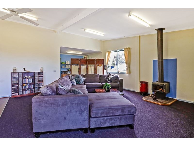 91a Warren Road, Nar Nar Goon North VIC 3812