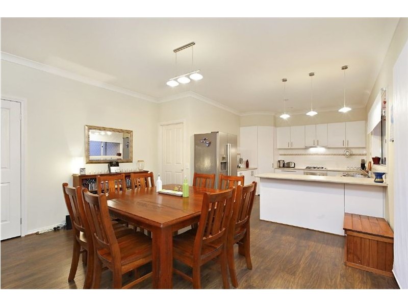 47 Sandalwood Drive, Pakenham VIC 3810