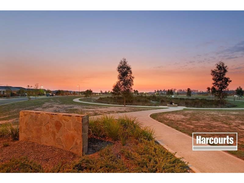 47 Sandalwood Drive, Pakenham VIC 3810