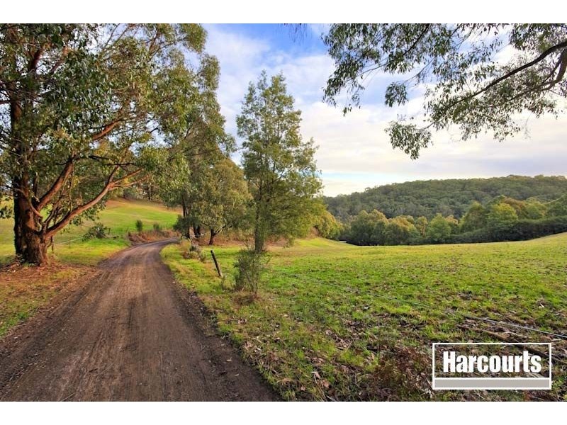 140 Mann Road, Pakenham Upper VIC 3810