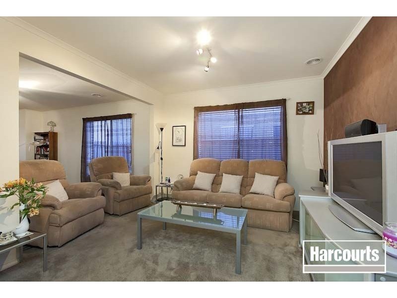 4 Livingstone Boulevard, Pakenham VIC 3810