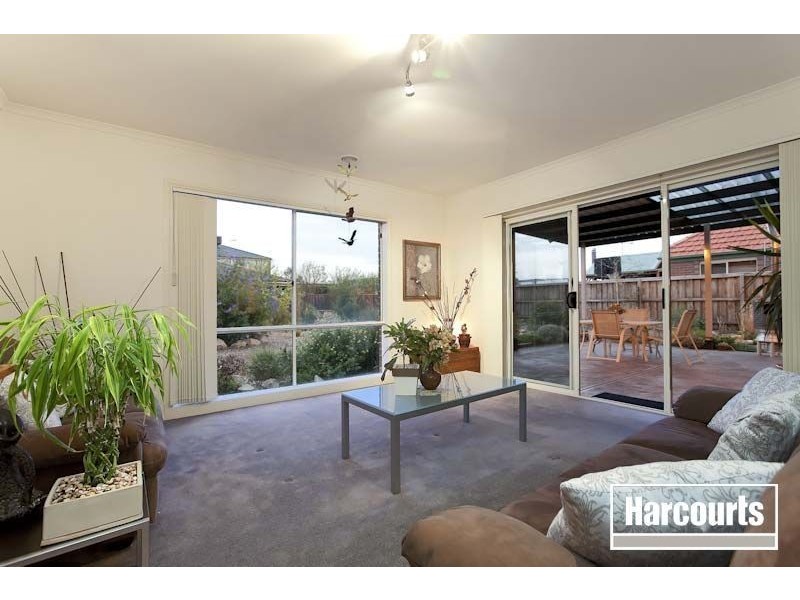 4 Livingstone Boulevard, Pakenham VIC 3810