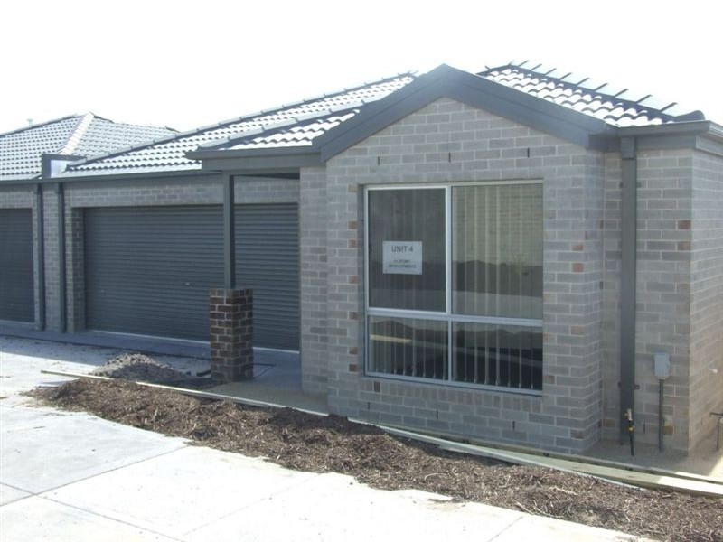 4/21 Diston Court, Pakenham VIC 3810