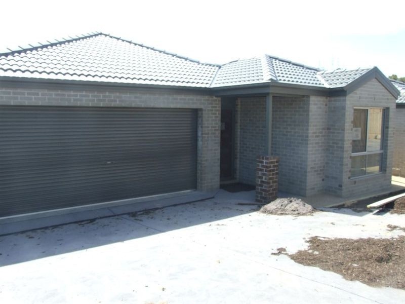 4/21 Diston Court, Pakenham VIC 3810