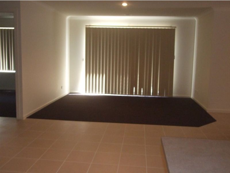 4/21 Diston Court, Pakenham VIC 3810