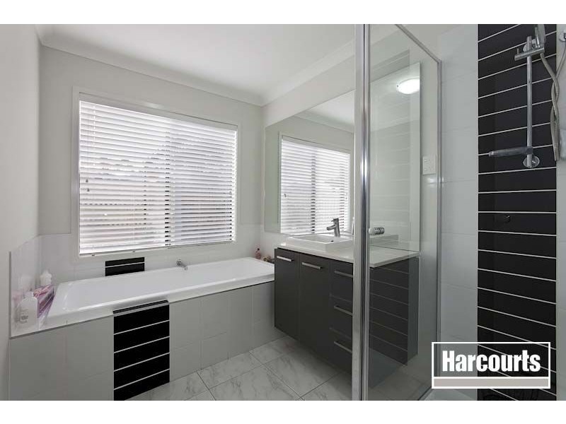 70 Tipperary Circuit, Pakenham VIC 3810
