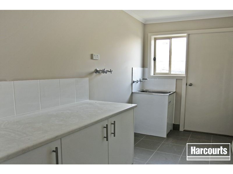 9 Adrian Drive, Pakenham VIC 3810